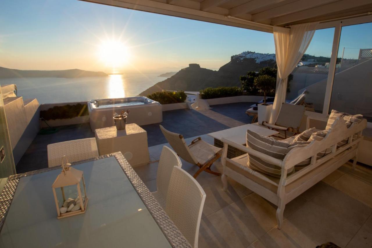 Sunset View Santorini - With Outdoor Jacuzzi