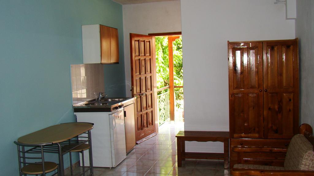 Apartment Kristi Poros (Kefalonia)
