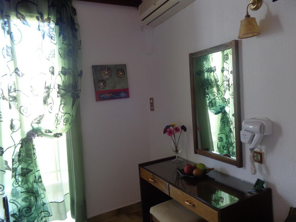 Hotel Angela Agia Marina (Aegina)