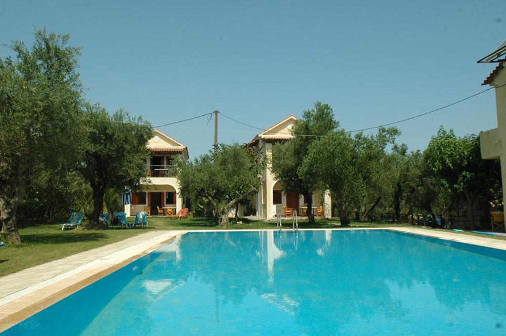 Limanaki Apartment *