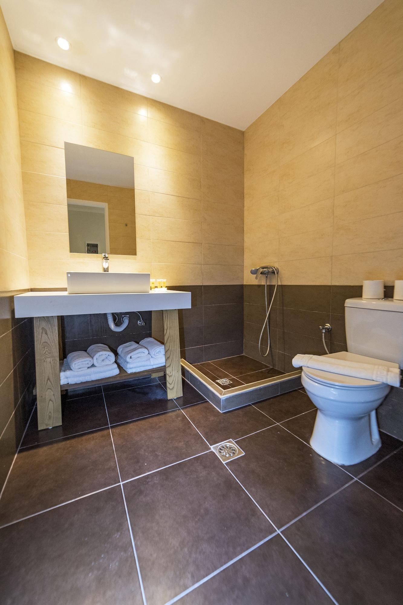 Hotel White Olive Premium Cameo