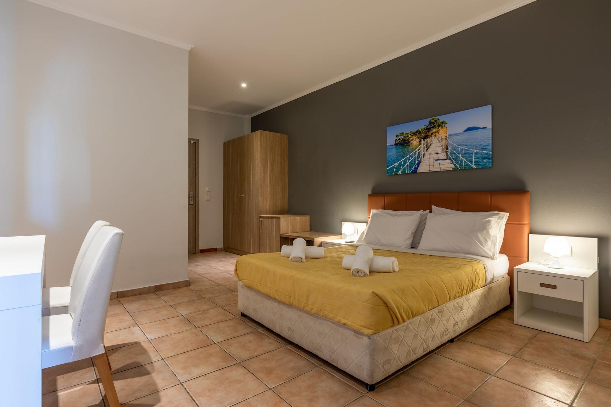 Hotel White Olive Premium Cameo 4*