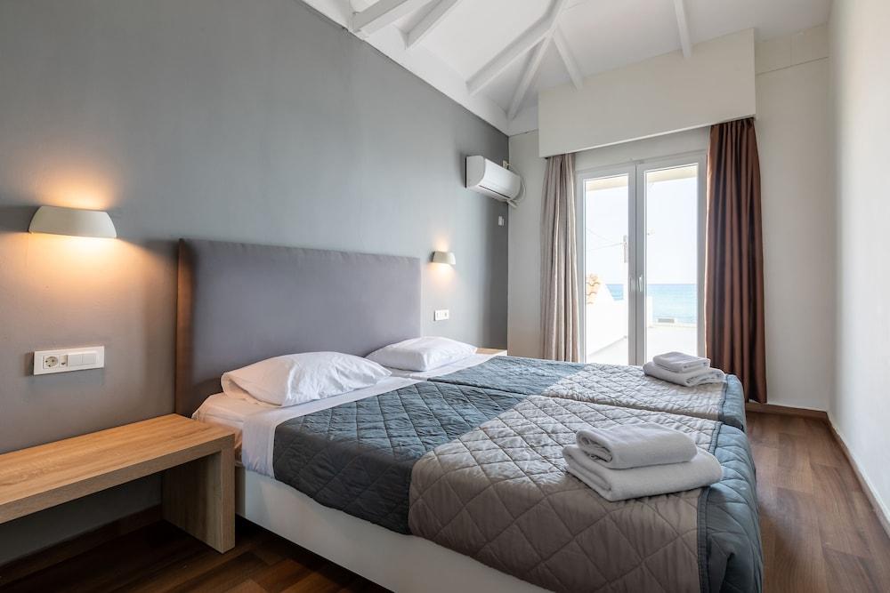 White Olive Premium Cameo Hotel
