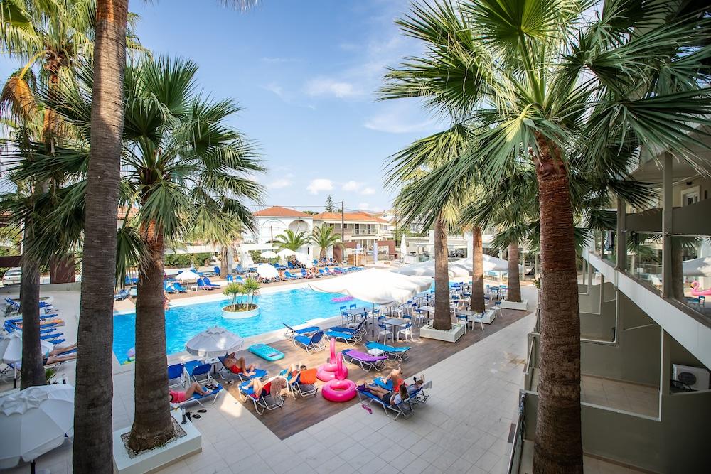 Hotel White Olive Premium Cameo 4*