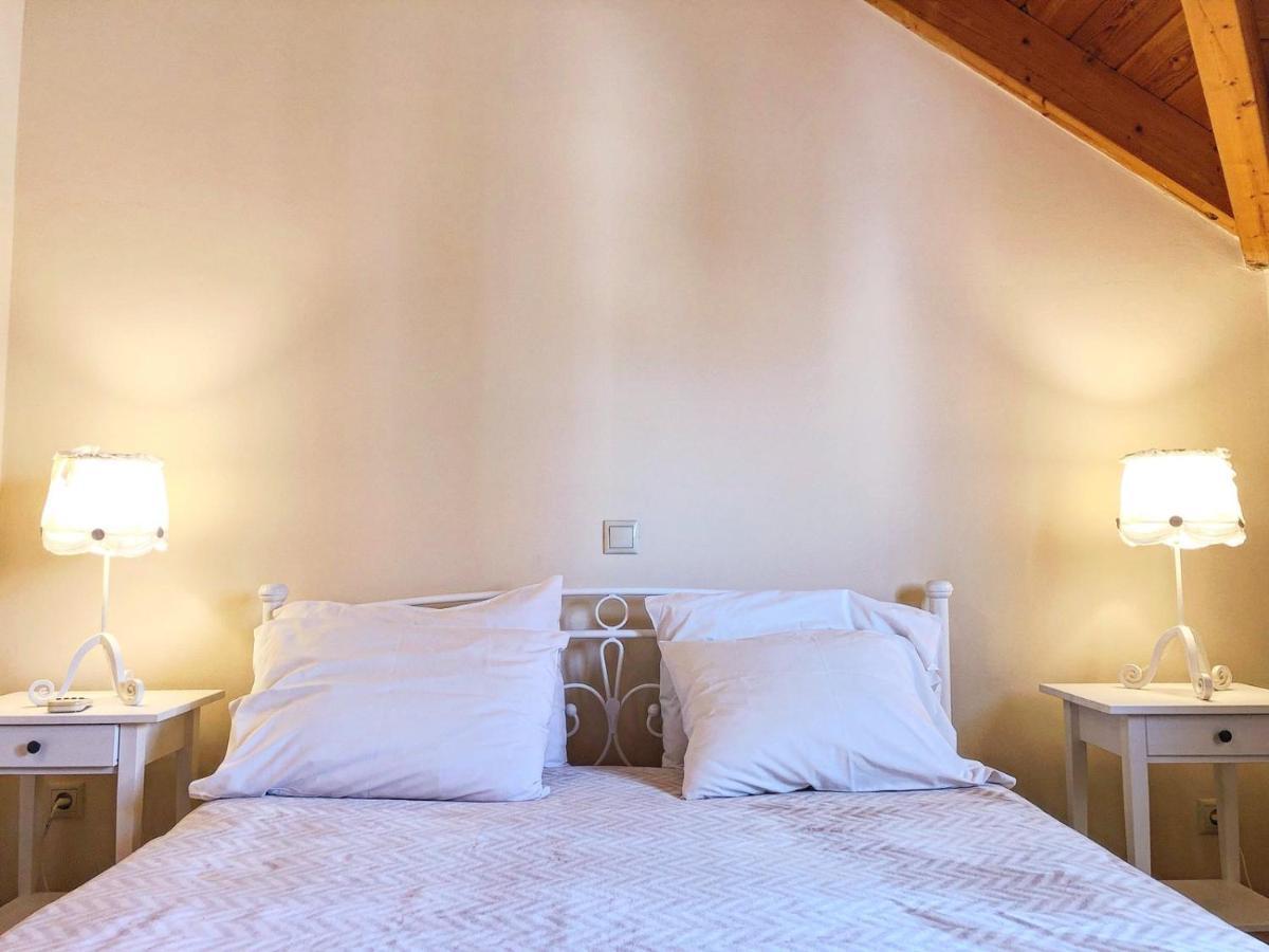 Helianthus Apartment