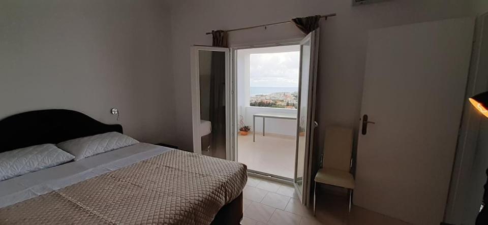 Thea Apartment Agia Marina (Crete)