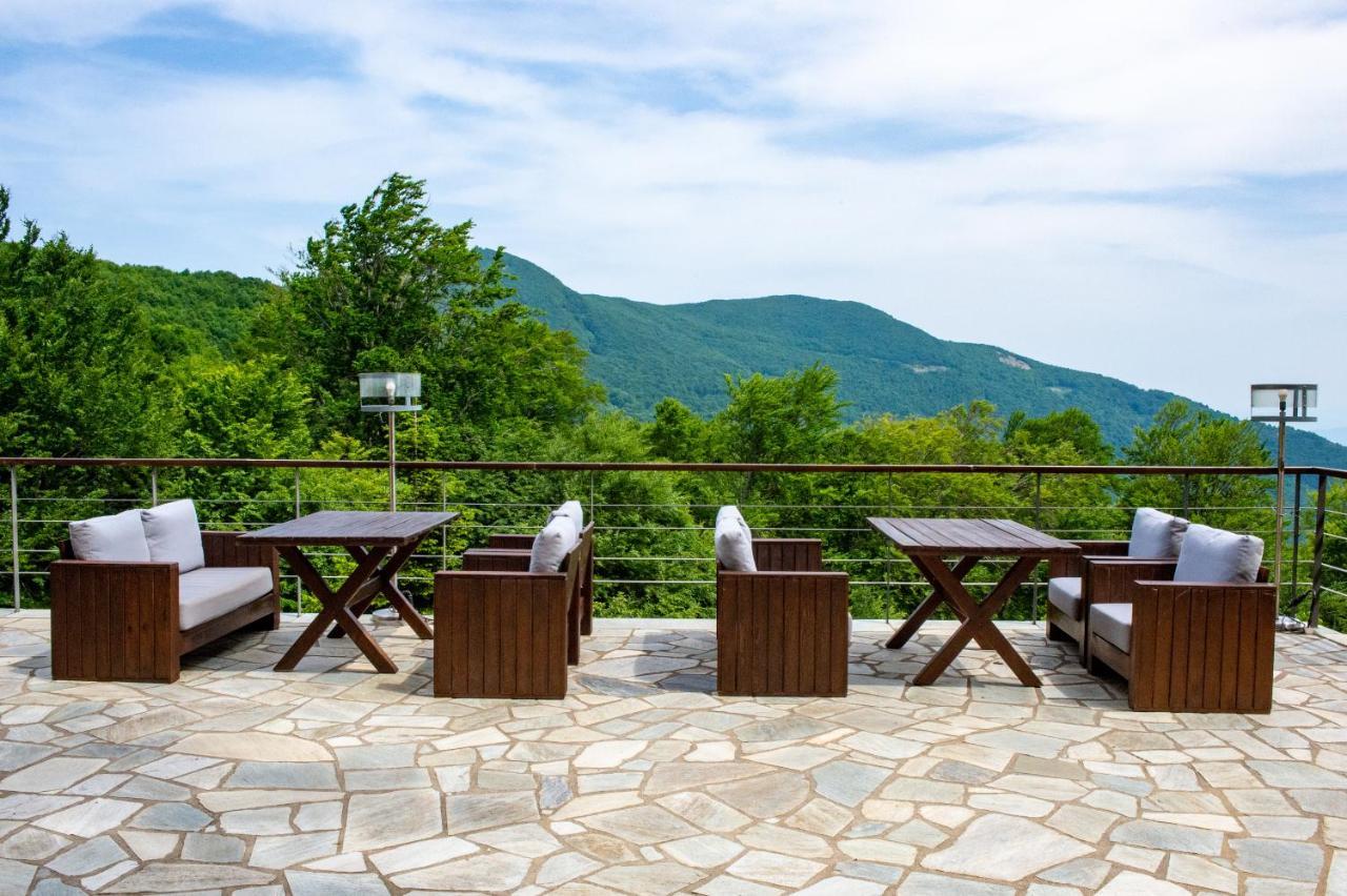 Manthos Mountain & 4*