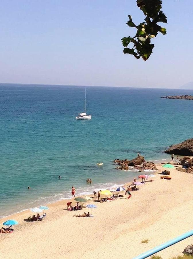 Sklithro In The Heart Of The Forest With Magnificent View Of The Sea Just 10 Minutes From It