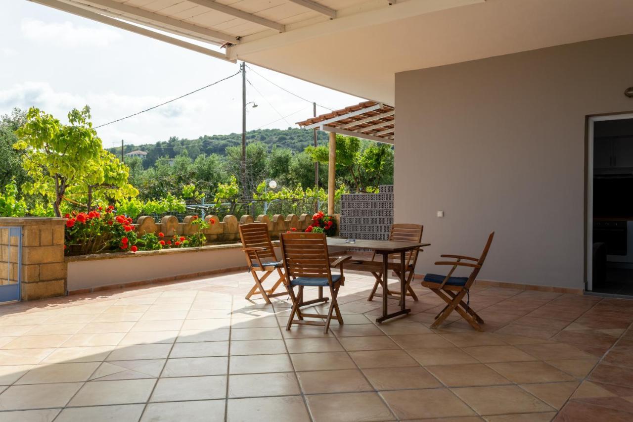 Alexandros Seaside Family & - Paradise, 7' From Petalidi
