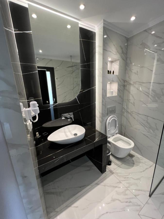 V Luxury Guest house