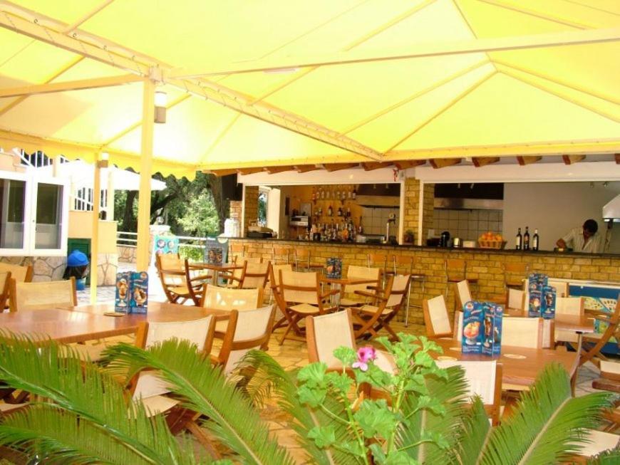 Aparthotel Alexander 3*