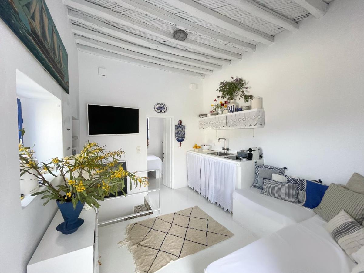 White Country house *