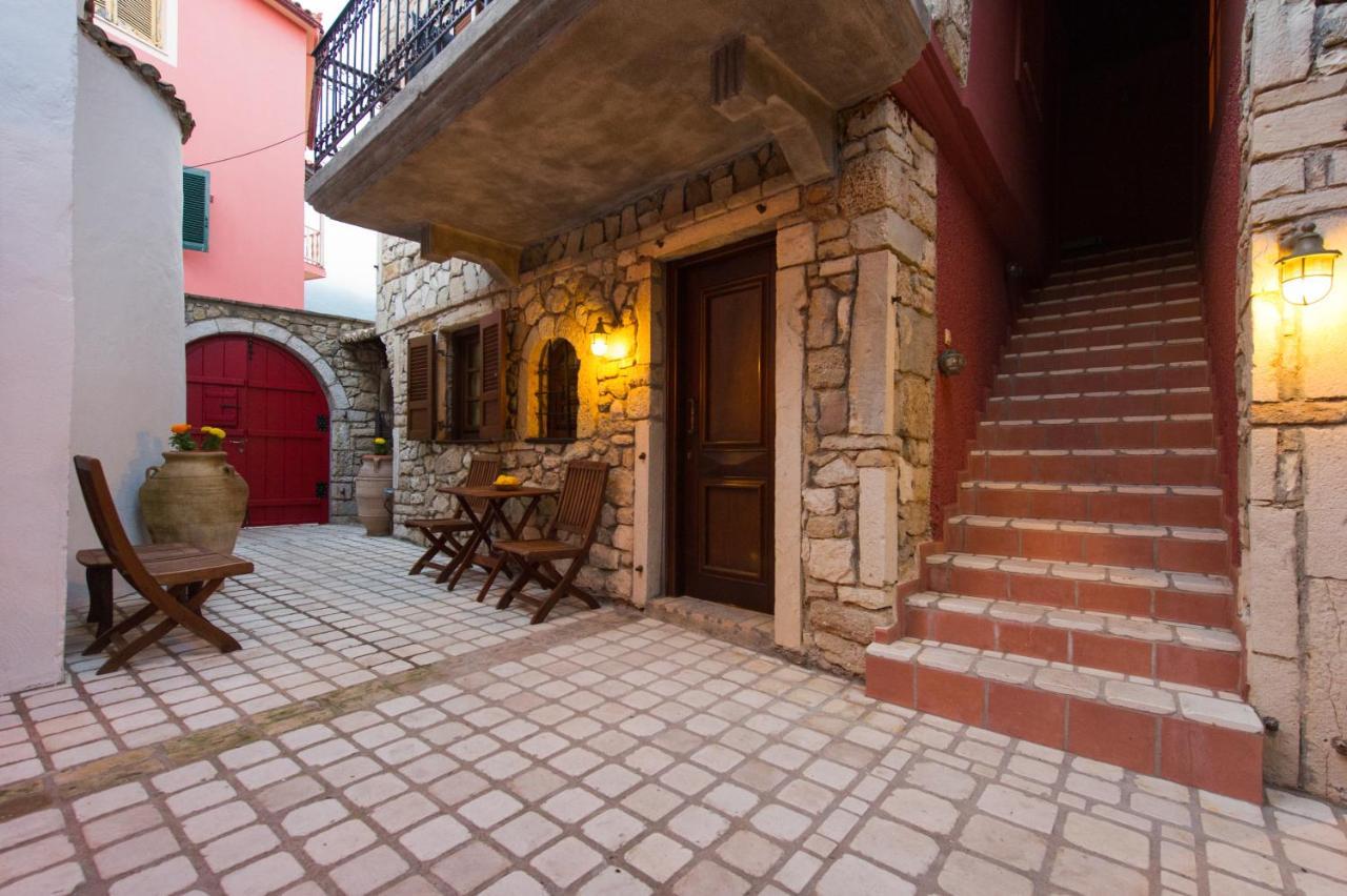 Small Luxury 1800 Aparthotel Parga
