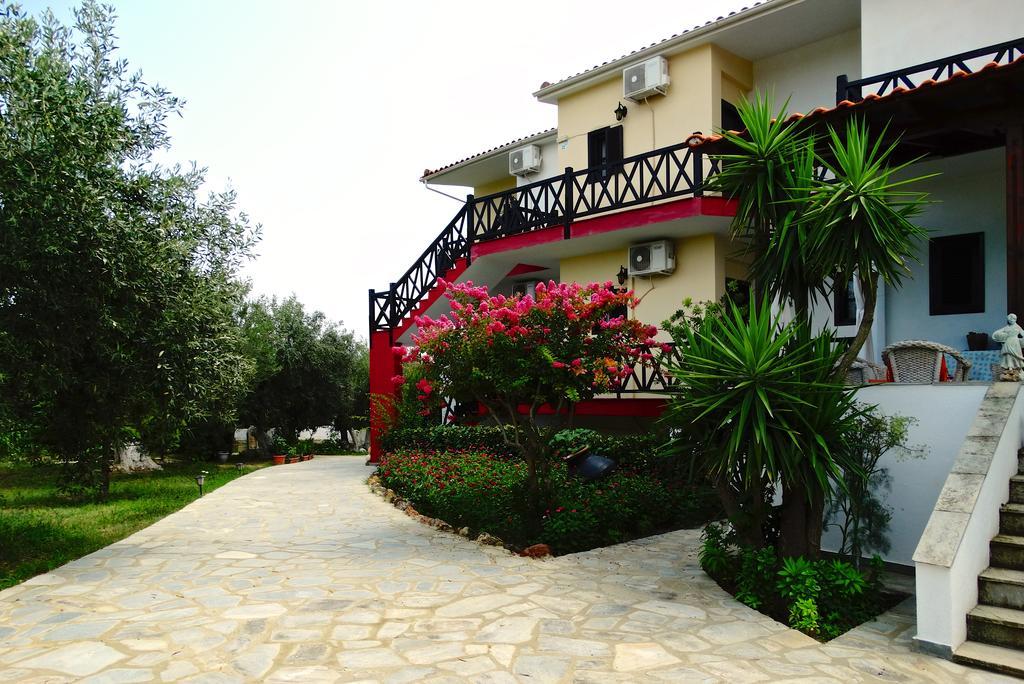 Karpetis A Paradise Psakoudia