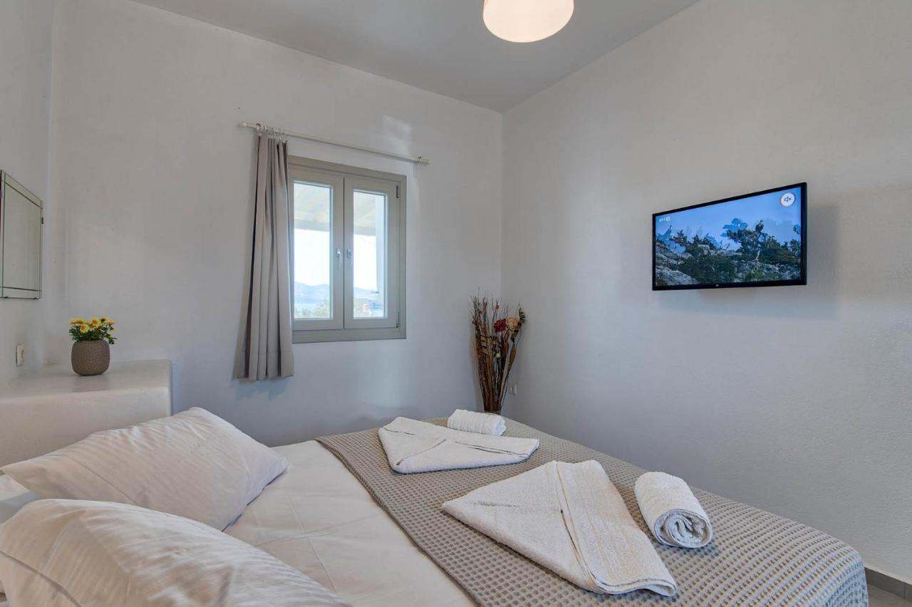 Apartment & Waves House *