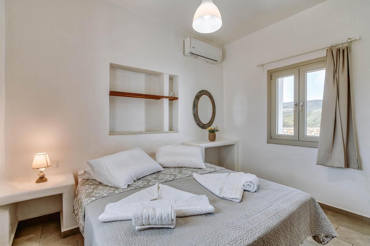 & Waves House Andiparos
