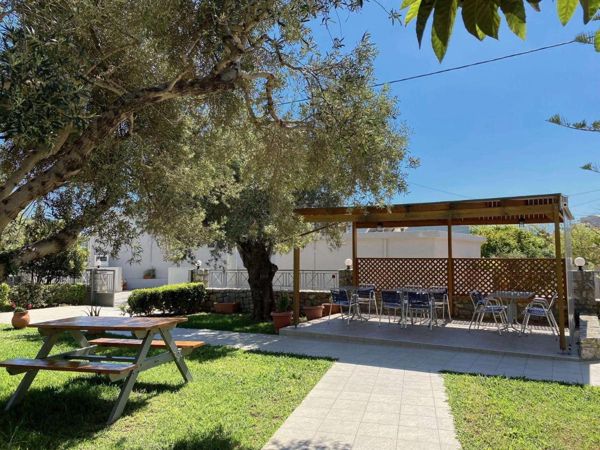 Manolis Aparthotel