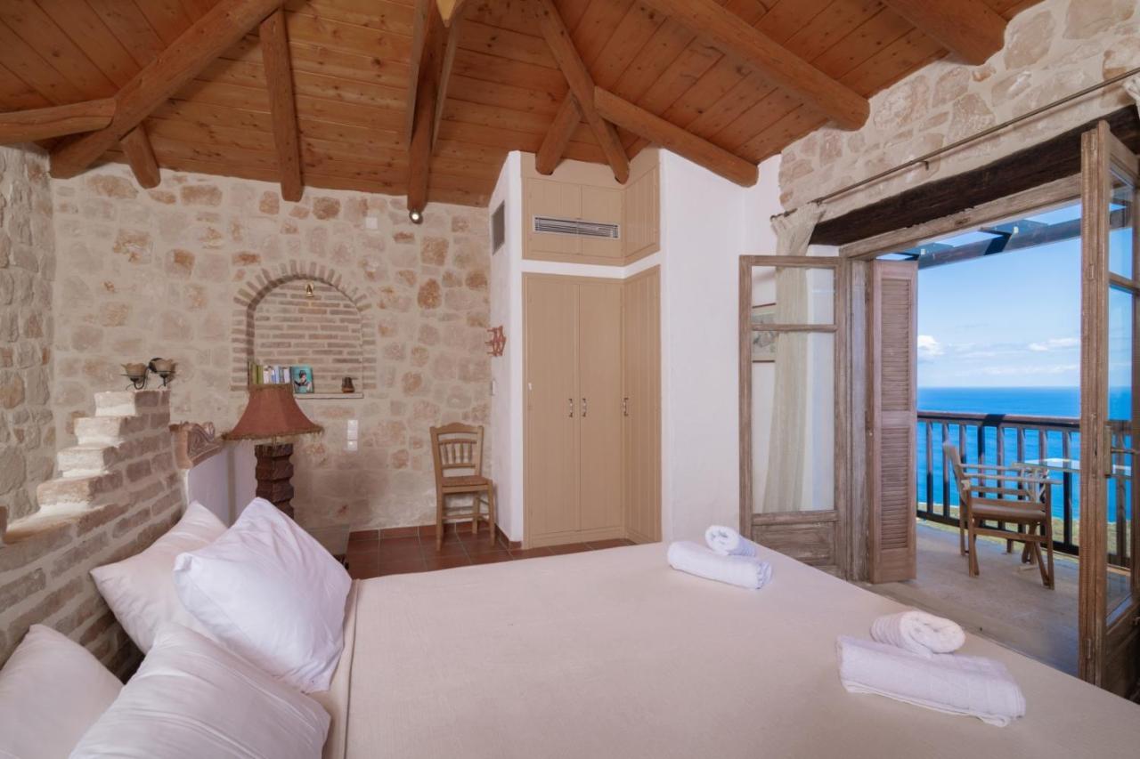Holiday home Strofilia Authentic Skinaria