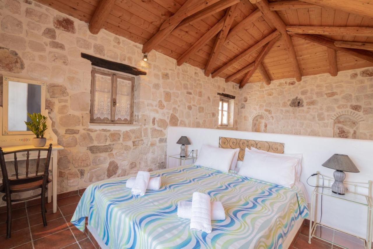 Holiday home Strofilia Authentic Skinaria