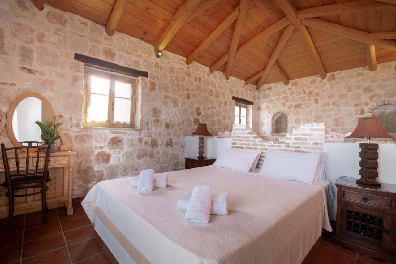 Holiday home Strofilia Authentic Skinaria