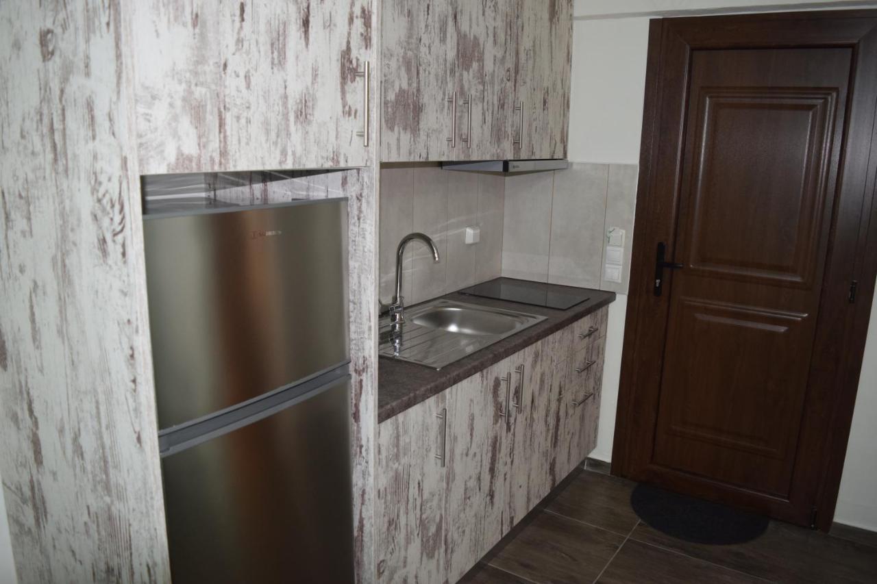 Giannis Apartment *