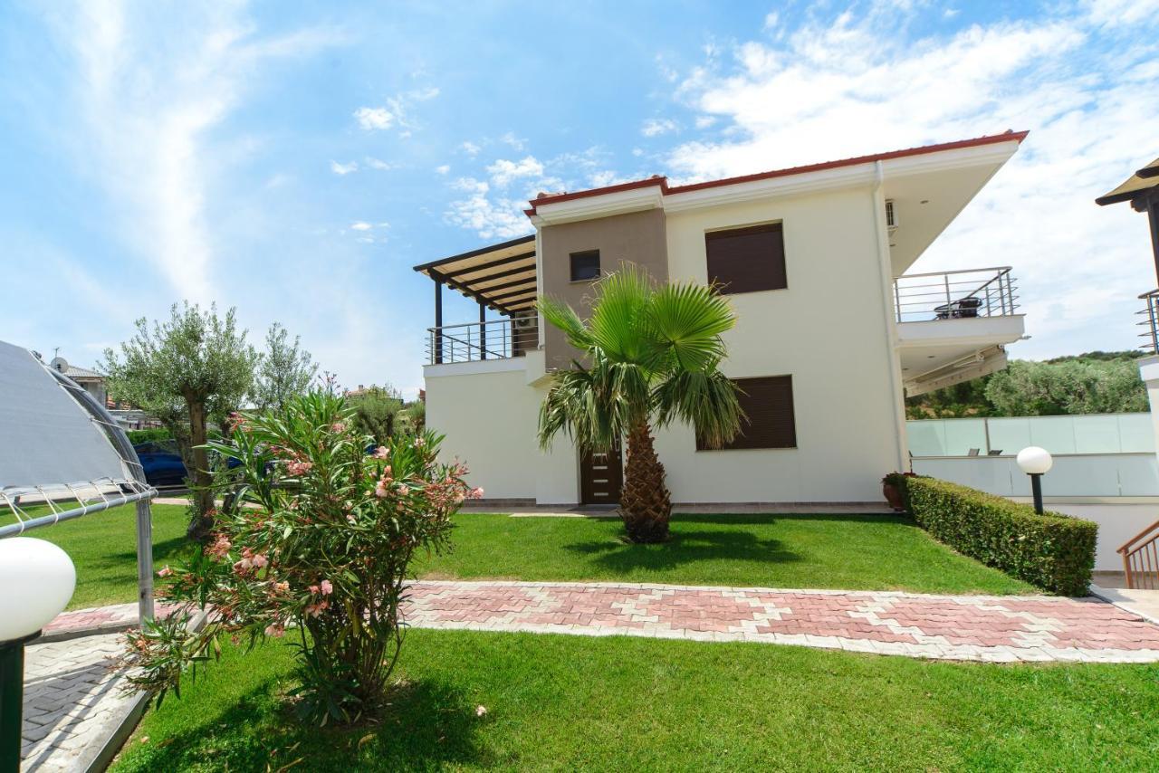 Villa Villas *