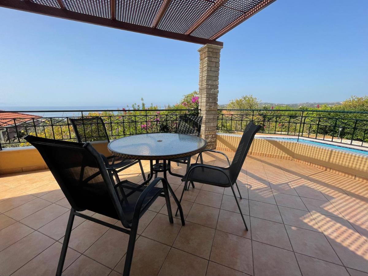 Trapezaki Villas *