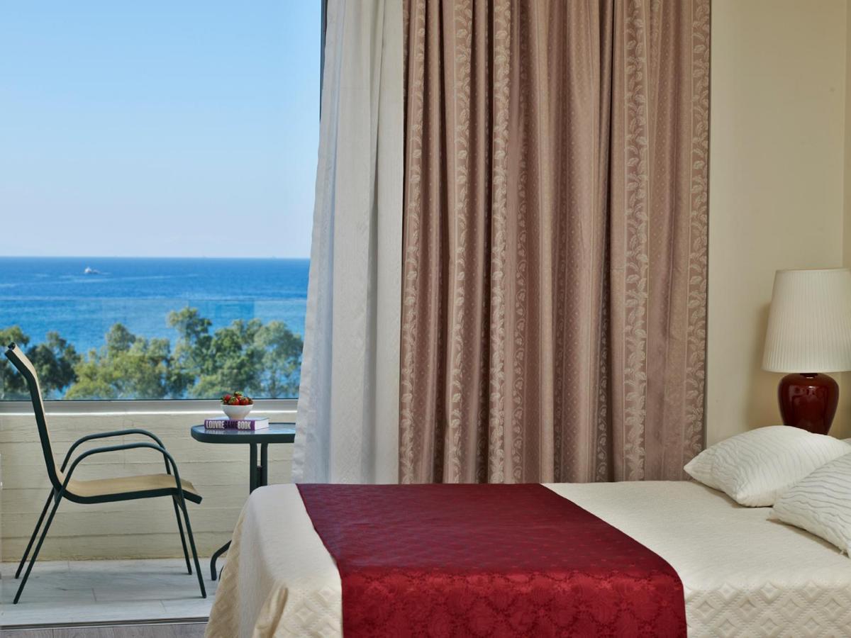 Hotel Amarilia 4*