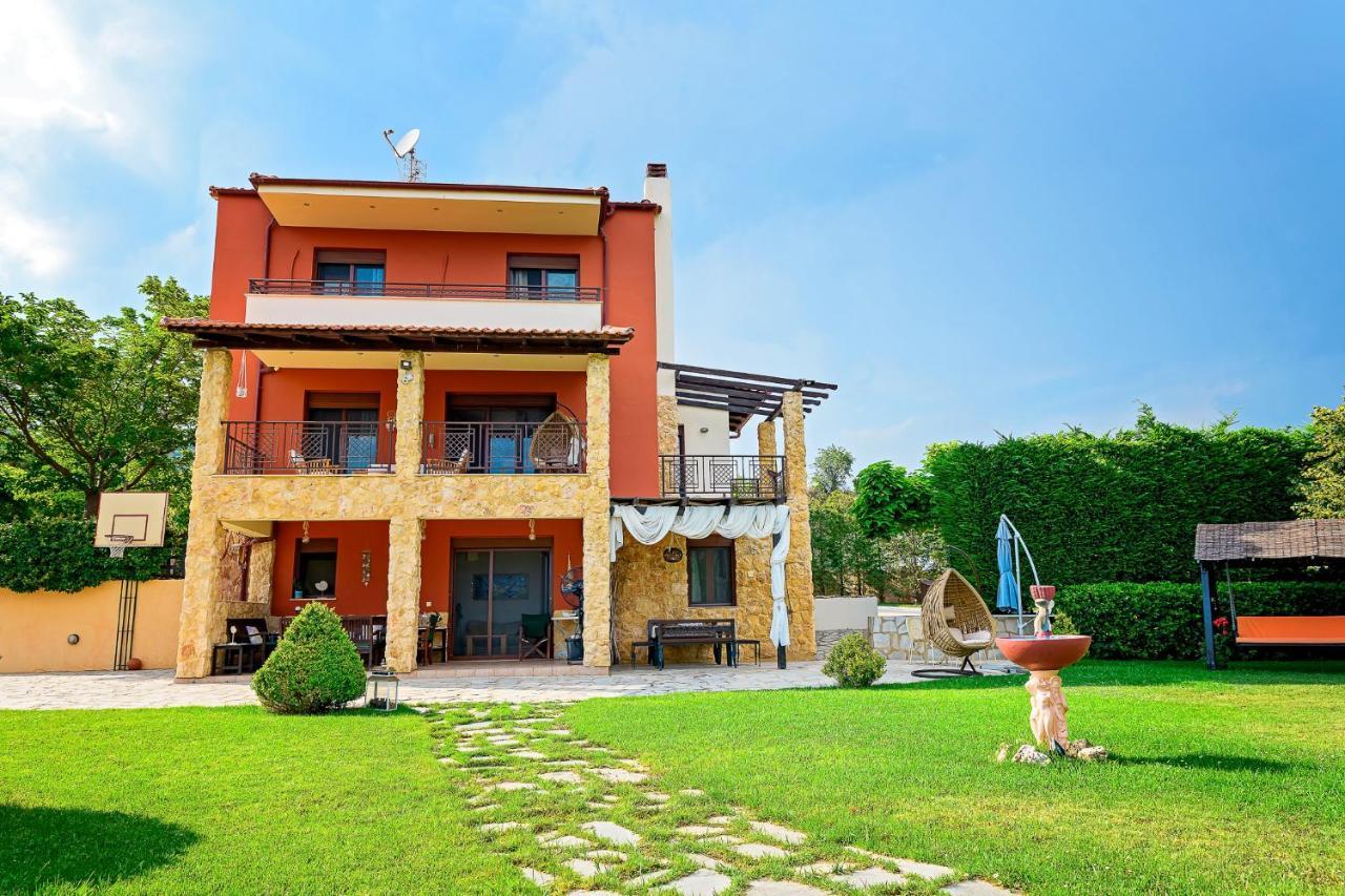 Mariellie Nea Peramos (Macedonia)