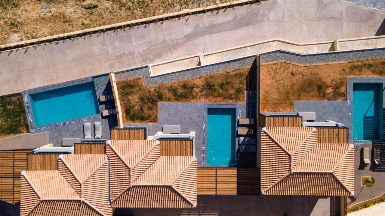 Villa Mani Theasis