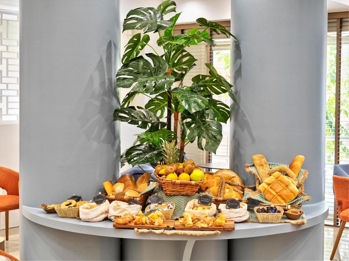 Phidias Hotel 2*