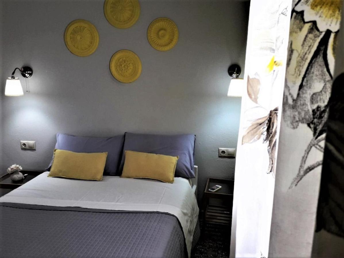 Apartment Stylish Studios Moirai