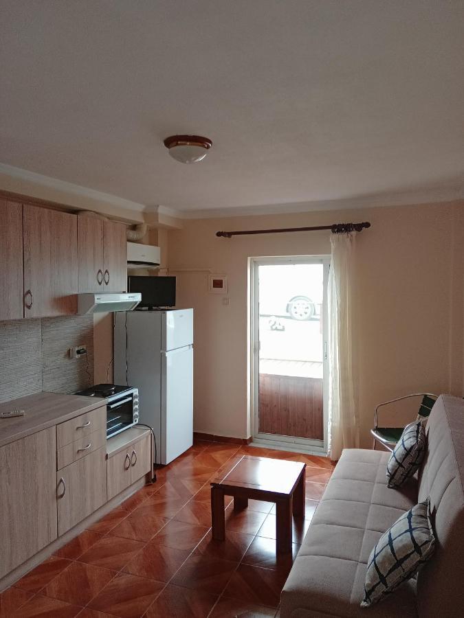 Fafalios Apartment *