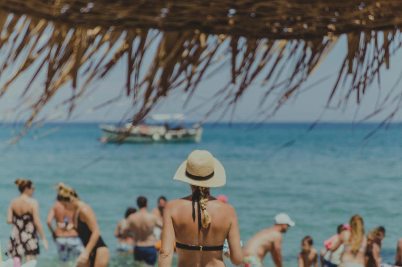 Yianna Nea Mesagkala