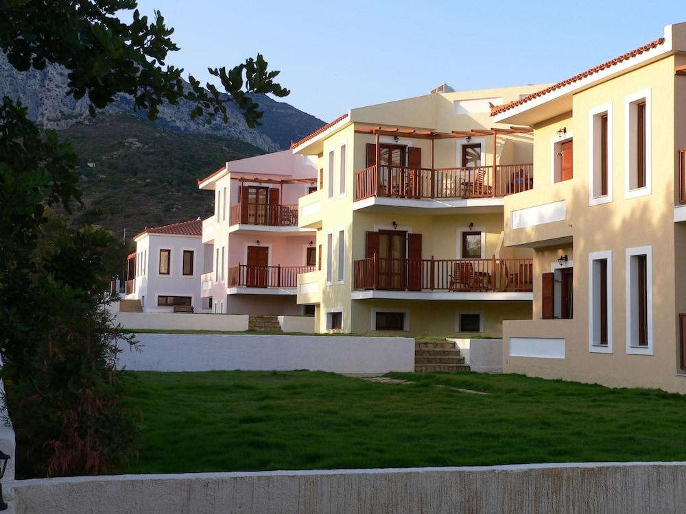 Kyma Marathokampos