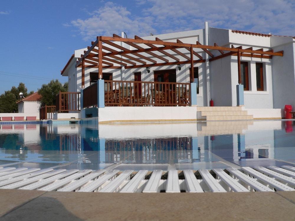 Hotel Kyma 4*