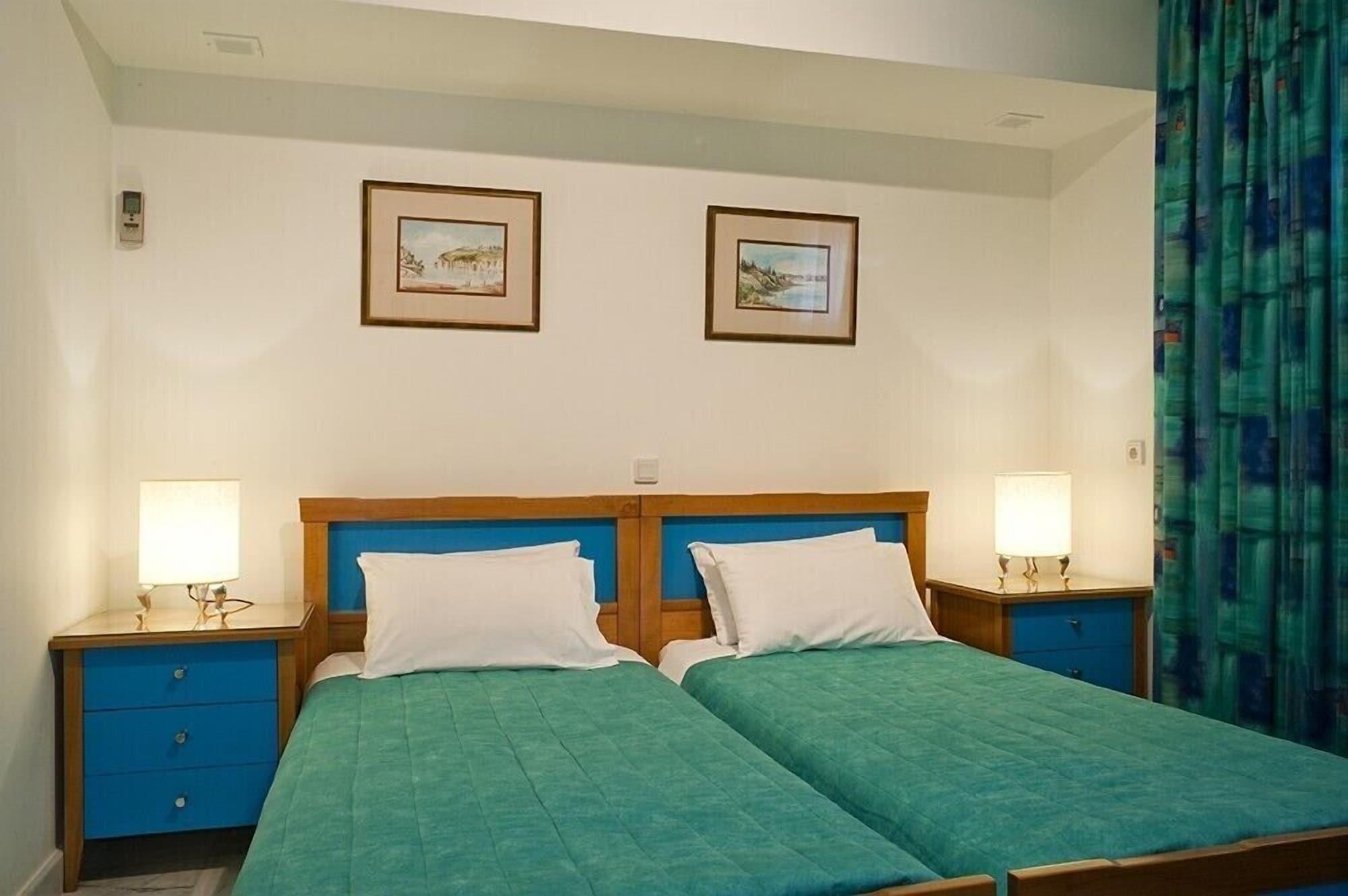 Chrispy Resort, 4*