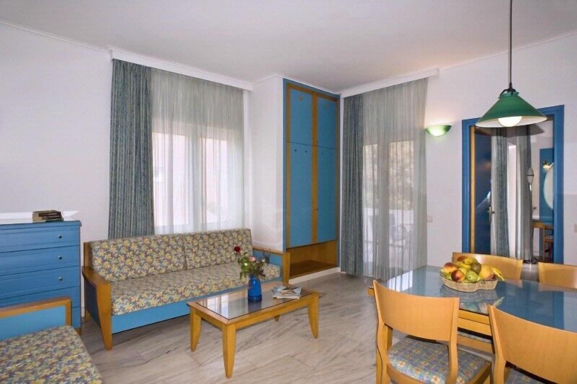Chrispy Resort, Aparthotel 4*