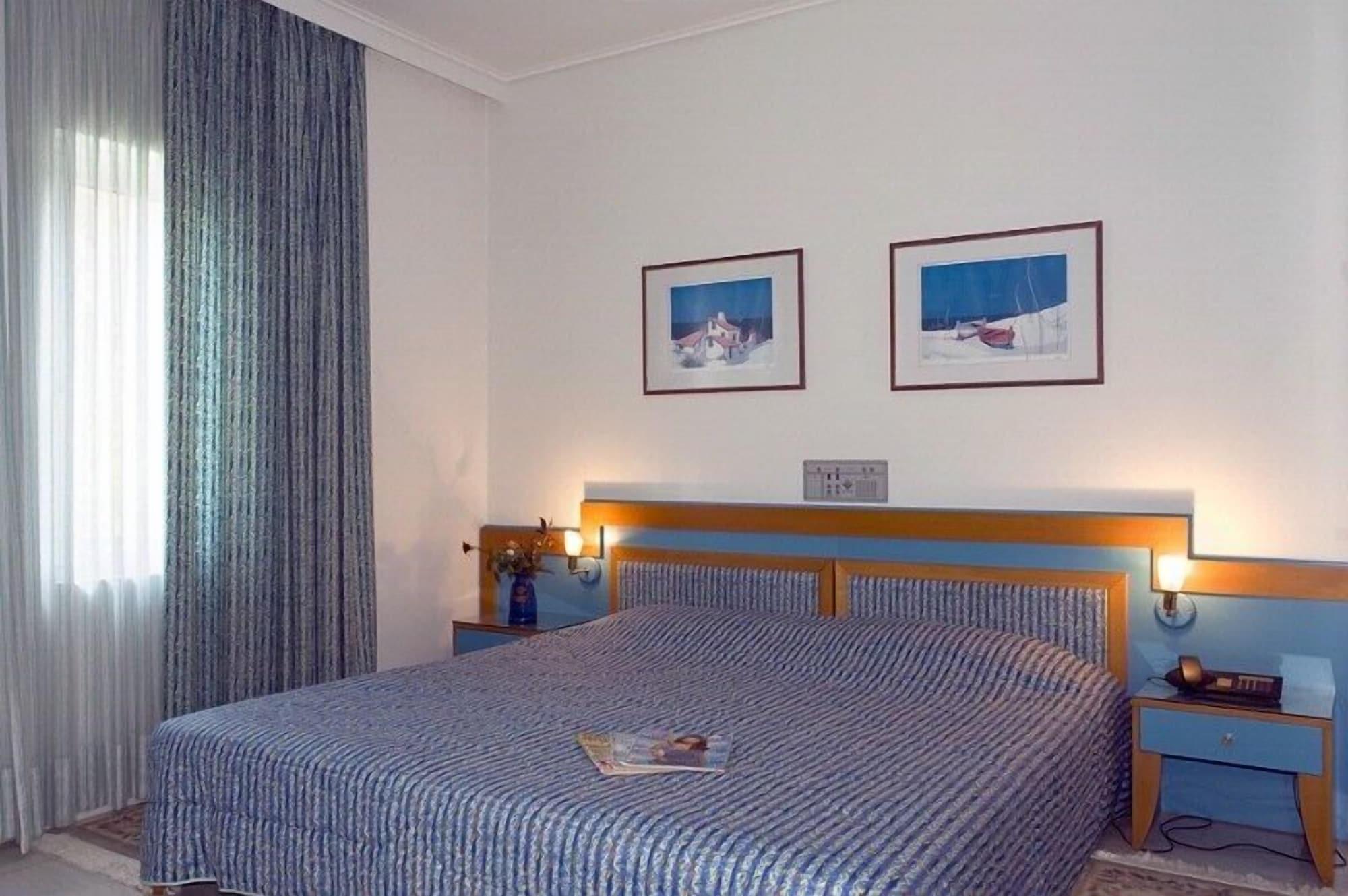Chrispy Resort, Aparthotel Agia Marina (Crete)