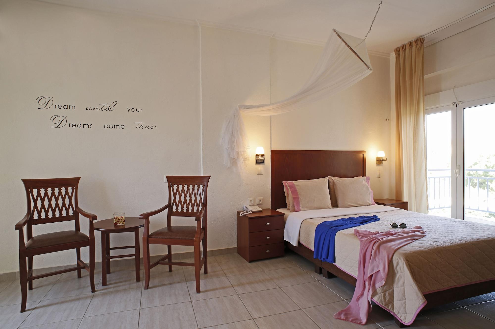 Hotel Stratos 3*