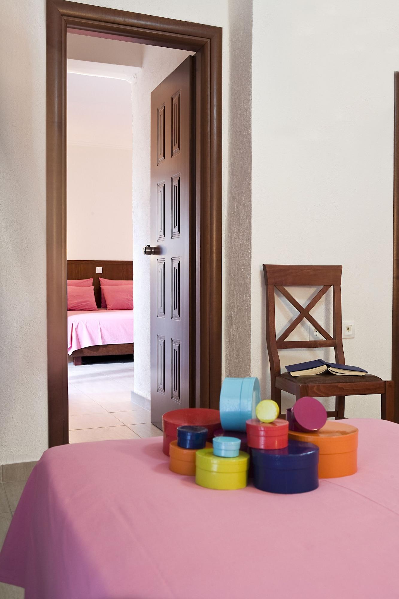 Stratos Hotel 3*