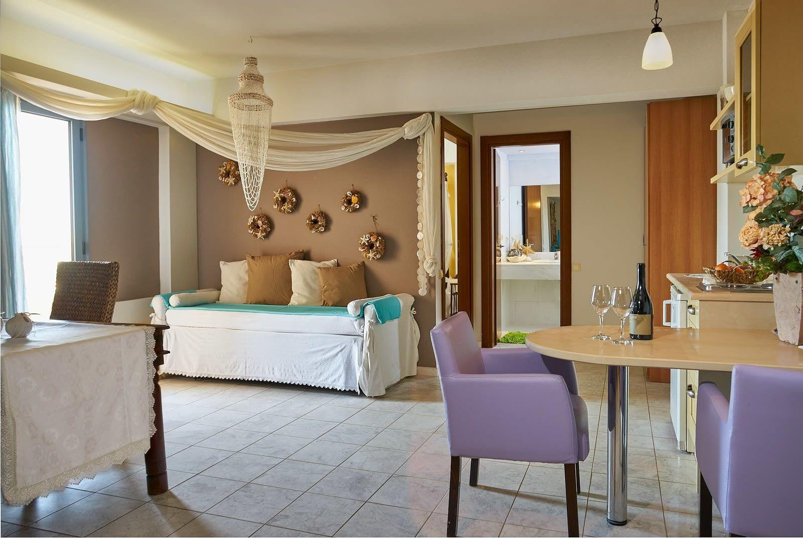 Golden Bay Aparthotel