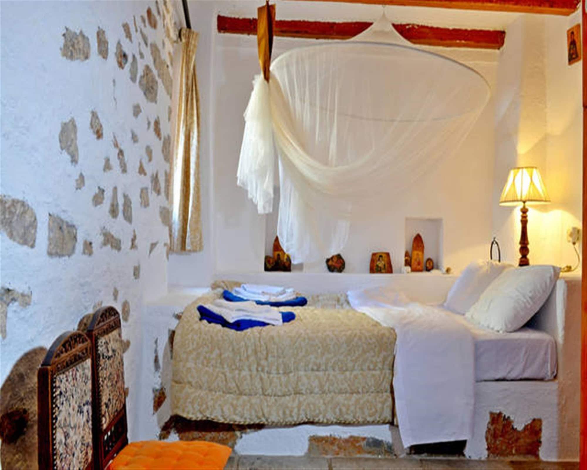 Hotel Almond Tree