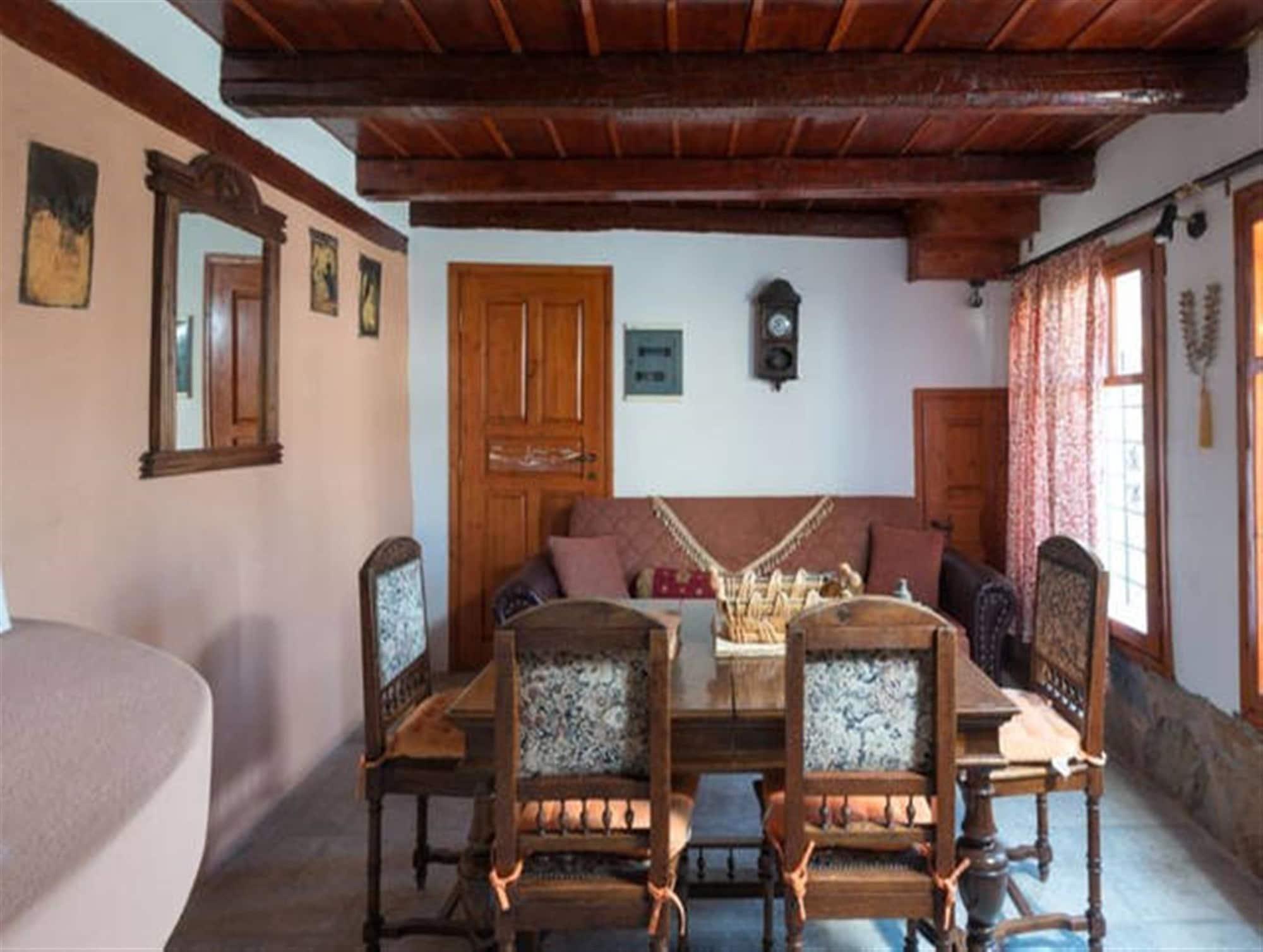 Hotel Almond Tree 3*