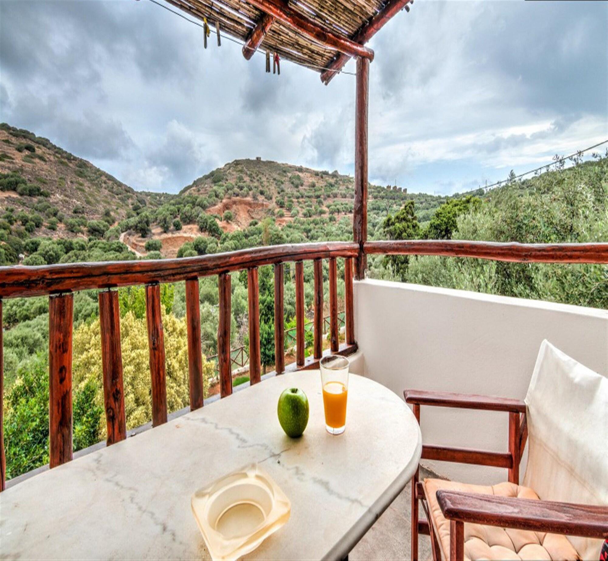 Hotel Almond Tree 3*