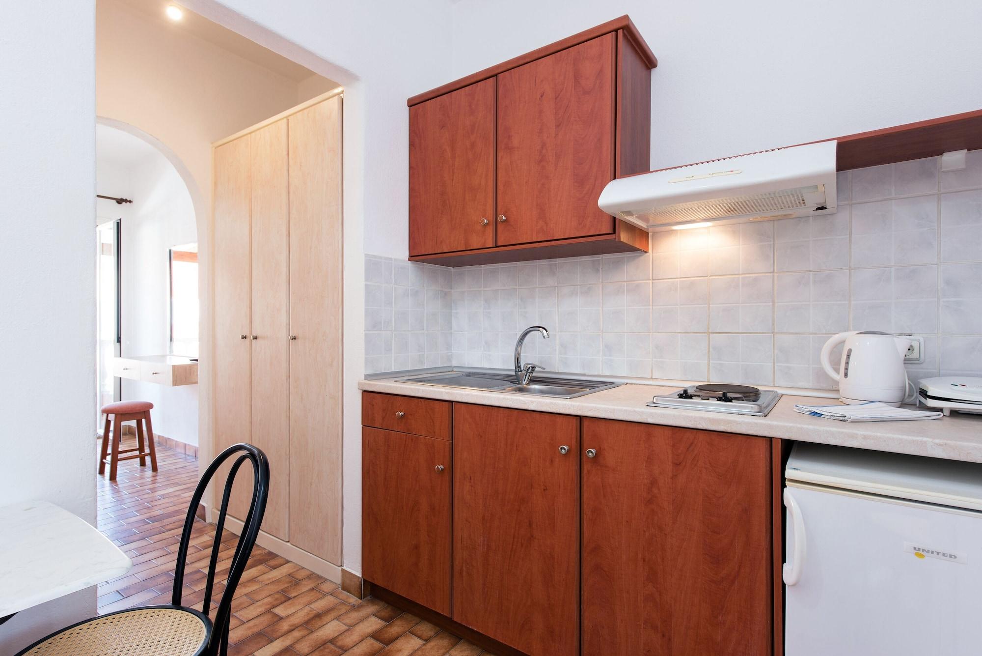 Aparthotel Eriva By Hotelius 2*