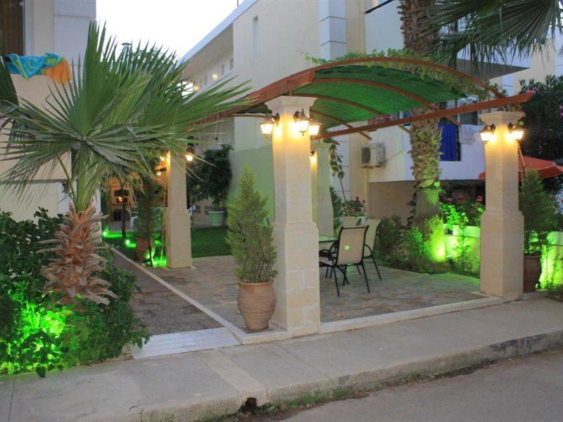 Varvaras Diamond Aparthotel Platanes (Rethymno)