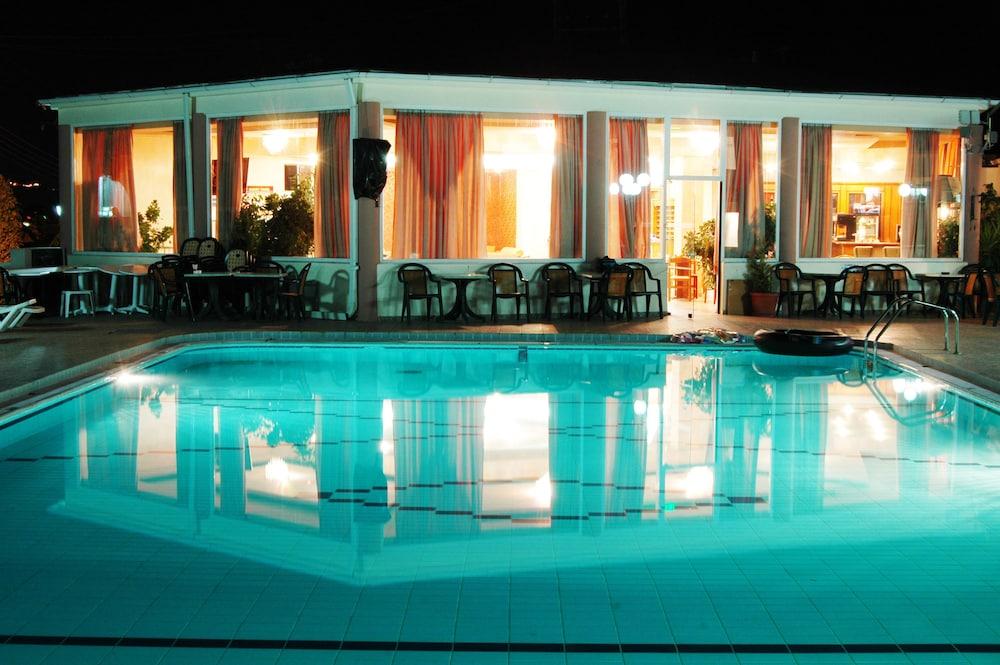 Captains Resort 3*