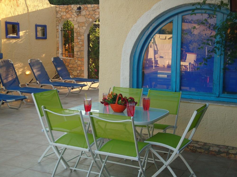 Maria Flora * Hersonissos (Crete)