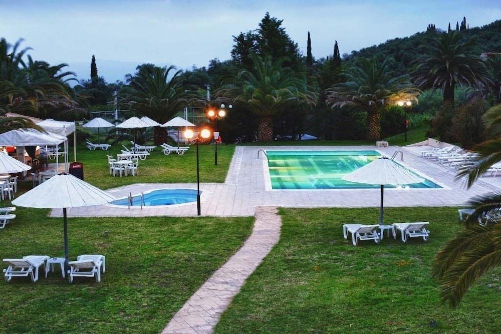 Rebecca's Village Hotel